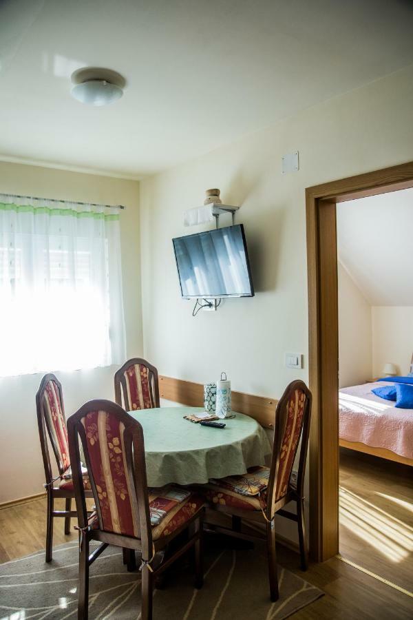 Apartmani Husko Tuheljske Toplice Exterior photo